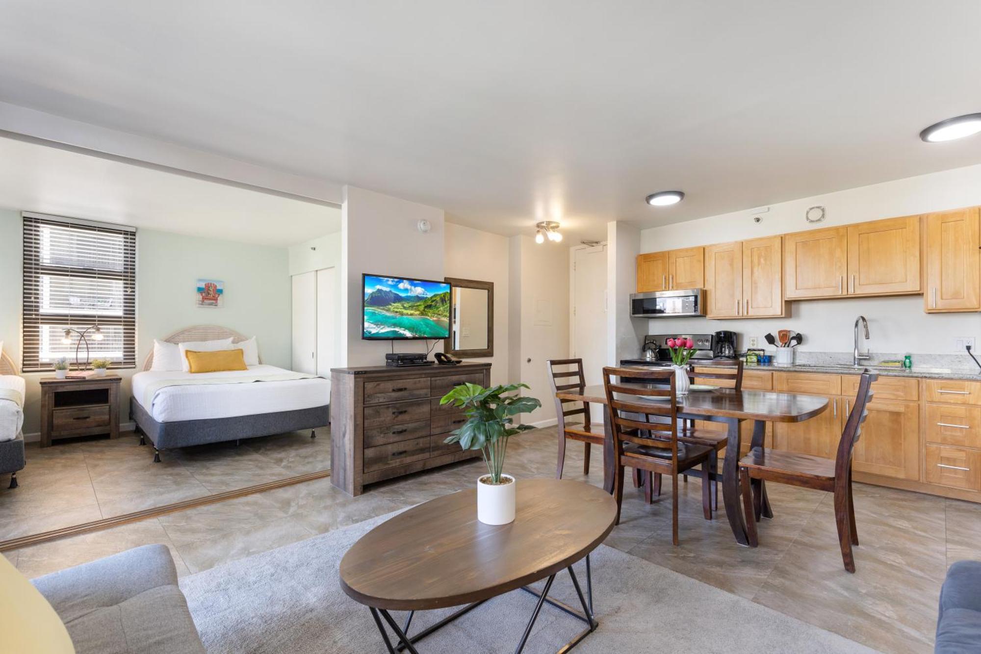 Light & Airy 8Th Floor Ocean View Condo With Lanai Condo Honolulu Exterior photo