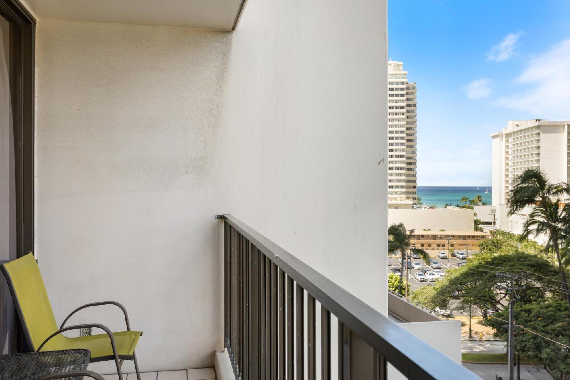 Light & Airy 8Th Floor Ocean View Condo With Lanai Condo Honolulu Exterior photo